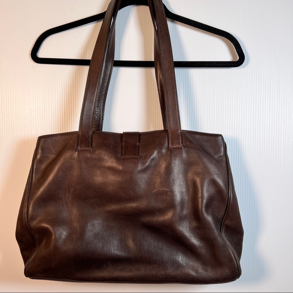 CALVIN KLEIN Shoulder bag with clasp closure. Brown pebble leather. Key fob - Picture 4 of 11